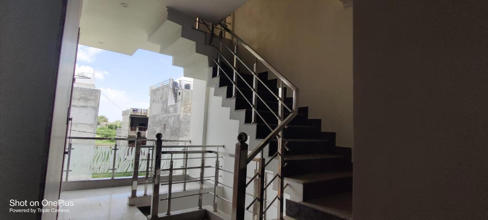 Blessing'S Home Stay 4 Bedroom Luxury Villa Лакхнау Екстер'єр фото