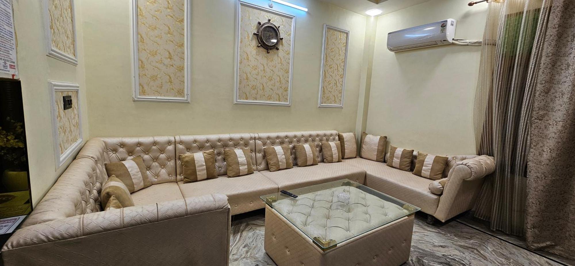 Blessing'S Home Stay 4 Bedroom Luxury Villa Лакхнау Екстер'єр фото